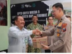 Dalam Memperingati Natal 2025 Polda Jawa Timur Bersama TNI, Instansi dan Elemen Masyarakat Menggelar Bakti Sosial