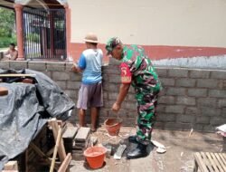 ‎Wujud Kemanunggalan, Babinsa Bence Gotong Royong Bangun RTLH Kediaman Bapak Samiri