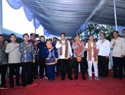 *Wamen Viva Yoga Bersepakat dengan Ajik, Produk UMKM Kawasan Transmigrasi Dipasarkan di Toko Oleh-Oleh Krisna Bali*