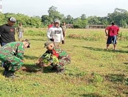 Peduli Lingkungan Sertu M. Ayub Bersama Warga Tlumpu Laksanakan Penghijauan Tanam Pohon Akasia