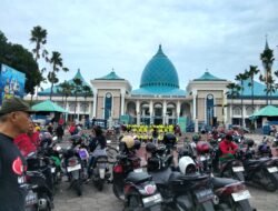 Minggu Pagi Penuh Kehangatan di Masjid Agung Surabaya, Destinasi Favorit Warga