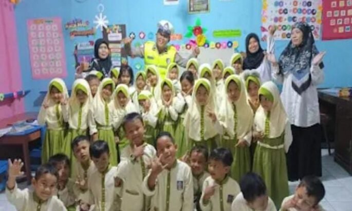 ‎Polisi Sahabat Anak, Satlantas Polres Purbalingga Edukasi Murid BA Aisyiyah