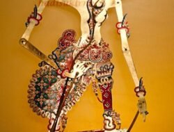 SENGKUNI : “Tokoh Simbol Politik Praktis Menghalalkan Segala Cara, Ahli Fitnah dan Licik.”