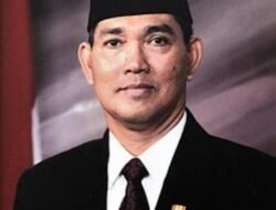 ‎Bangsa Indonesia kembali kehilangan Putra Terbaiknya, Berpulang ke Rahmatullah Try Sutrisno Meninggal di RSPAD Gatot Subroto.