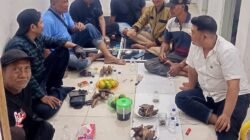 Rekan Satu Pena Kunjungi Rumah Baru Rekannya di Simo Mulyo Baru