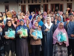 Buka Puasa Bersama Kyai Kharismatik Paguyangan, Bupati Brebes Salurkan Bantuan untuk Santri dan Yatim