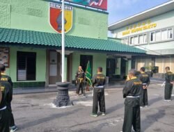 Tingkatkan Profesionalisme Prajurit, Kodim 0808/Blitar Rutin Gelar Latihan Pencak Silat Militer