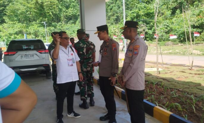 Kawal Kunjungan Wapres Gibran di Raja Ampat, Kapolda Papua Barat Daya dan Kapolres Raja Ampat Pastikan Keamanan Kondusif