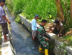 Sinergi Babinsa Dan Warga Desa Semen, Jaga Lingkungan Dan Ketersediaan Air Bersih