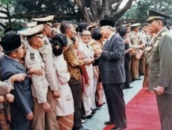 Kedekatan Benny Moerdani dan Soeharto Seperti Ayah dan Anak.
