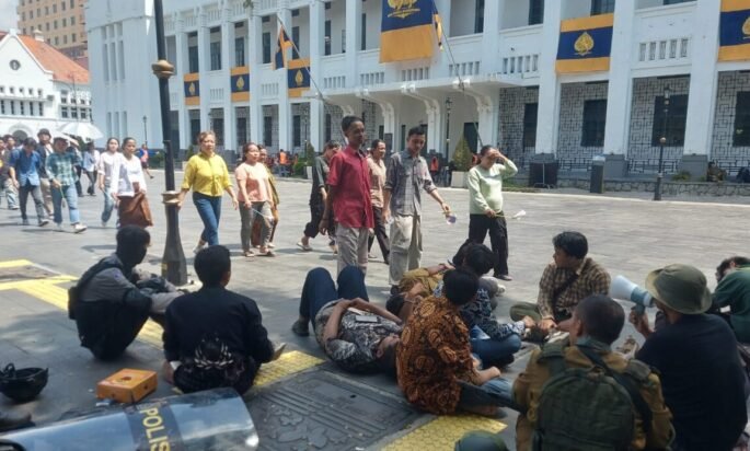 2000 orang Terlibat Shooting Film Zona Merah di Surabaya