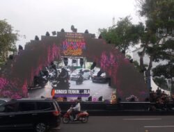 PERSIAPAN PANGGUNG SURABAYA VAGANZA sore ini dalam menyambut HUT KOTA SURABAYA KE 733 TAHUN