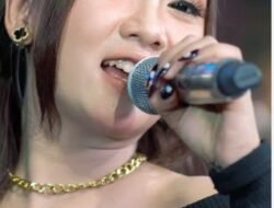 Diva Hani Sicantik Daun Muda Rilis Single “Hidup Diantara Dua Cinta”, Kisahkan Dilema Asmara yang Emosional