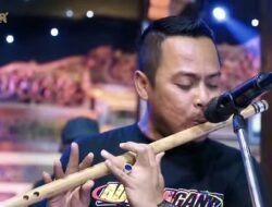 Sukses Membius Penggemar, Fendik Adella Kembali Menghipnotis Lewat Cover Lagu Legendaris “Debu-Debu Jalanan”