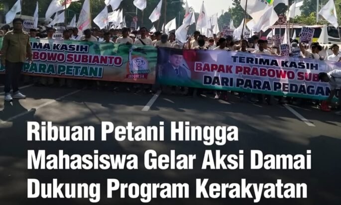 Sekitar 7.000 massa yang terdiri dari petani, pedagang, mahasiswa, nelayan, pelaku UMKM, buruh, dan pemuda menggelar aksi damai di kawasan Patung Kuda dan Silang Monas