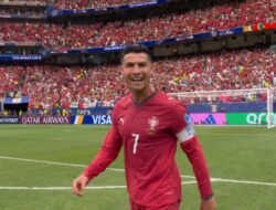 Cristiano Ronaldo Bungkam Kritikus! Cetak Dua Gol dan Pecahkan Rekor Dunia, Teriakkan “I’m Back!” di Hadapan Kamera