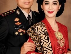 Uut Permatasari, Tetap Bersinar di Dunia Hiburan Meski Menjadi Ibu Bhayangkari