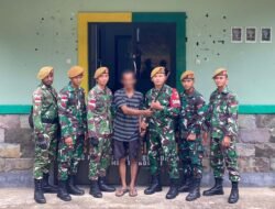Satgas Pamtas RI-MALAYSIA Yonarmed 19/Bogani Terima Penyerahan Senjata Api Dari Warga Perbatasan di Kabupaten Sambas
