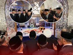 Ketua Umum PBNU dan Delegasi Indonesia Berdoa di Makam Ayatollah Ali Khameney
