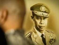 Kapolri Jenderal Hoegeng Tiba-Tiba Dicopot Presiden saat Bongkar Kasus Besar