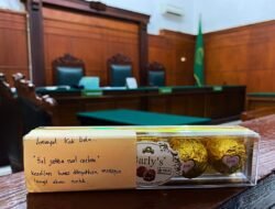Dukungan Alumni Warnai Sidang Sengketa Guru vs PKBM Insan Cerdas Indonesia di PN Surabaya