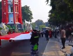 Kirab Merah Putih PNIB di Jombang : Peringati Kemerdekaan dan Sambut Muktamar NU, Ingatkan Peran Pemuda dan Santri Krusial Bagi Bangsa, Jadikan Proklamasi 17 Agustus Dasar Negara