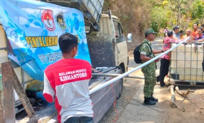 Tanggap Bencana Kekeringan, Kodim 0728/Wonogiri Salurkan Bantuan Air Bersih di Kismantoro